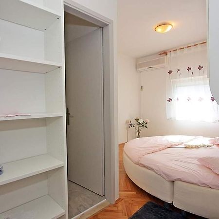 Apartment Samanta Supetar Buitenkant foto