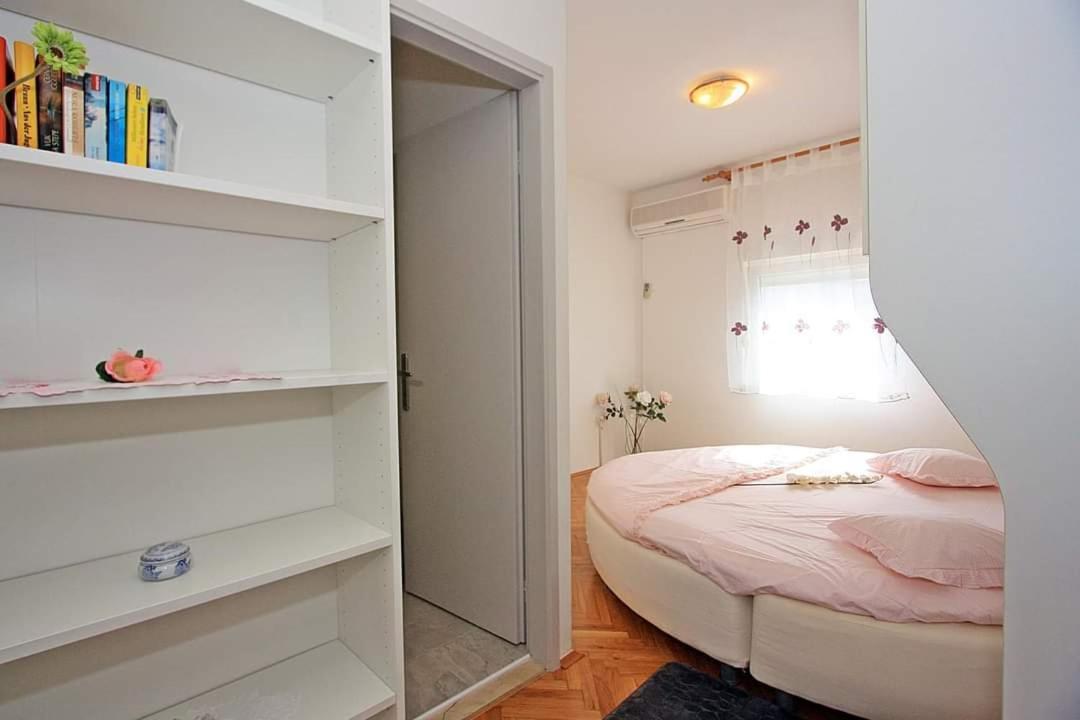 Apartment Samanta Supetar Buitenkant foto