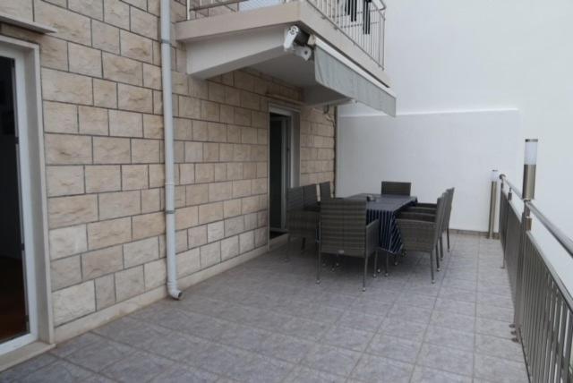 Apartment Samanta Supetar Buitenkant foto