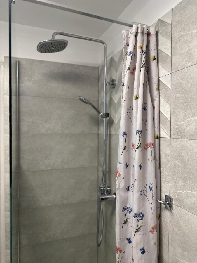Apartment Samanta Supetar Buitenkant foto